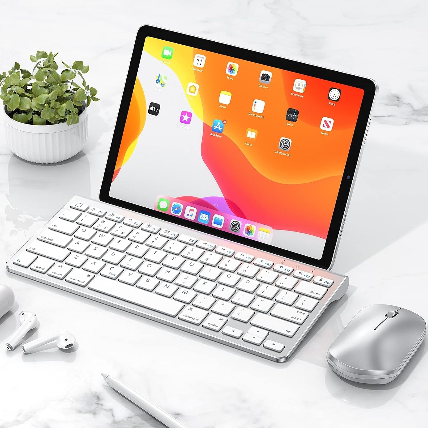 OMOTON Bluetooth Keyboard and Mouse Set Compatible with all iPad Series. With Foldable Bracket, Light and Easy to Carry, Suitable for Business Travel/Home/Office, Silver